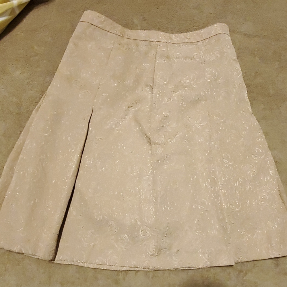 Pleated skirt